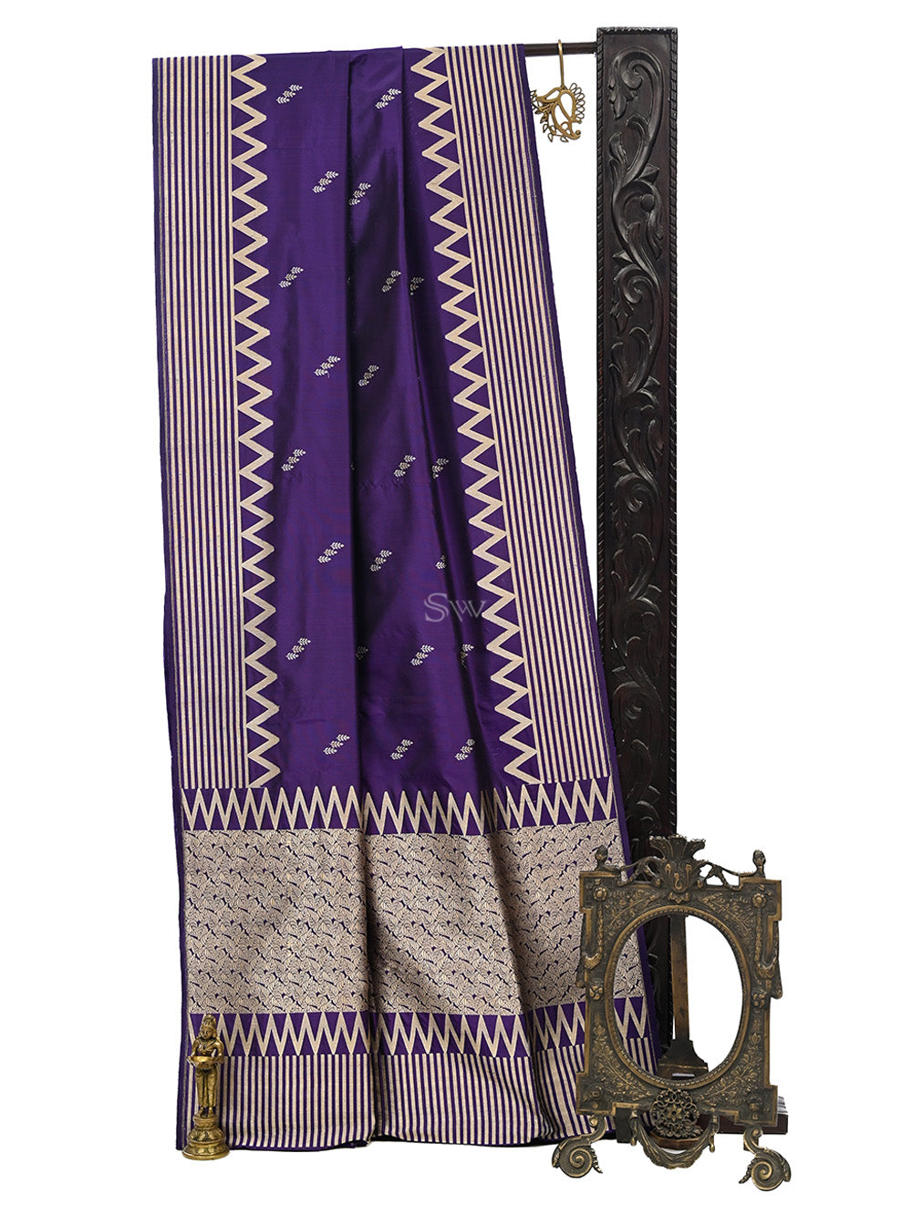 Purple Booti Katan Silk Handloom Banarasi Saree