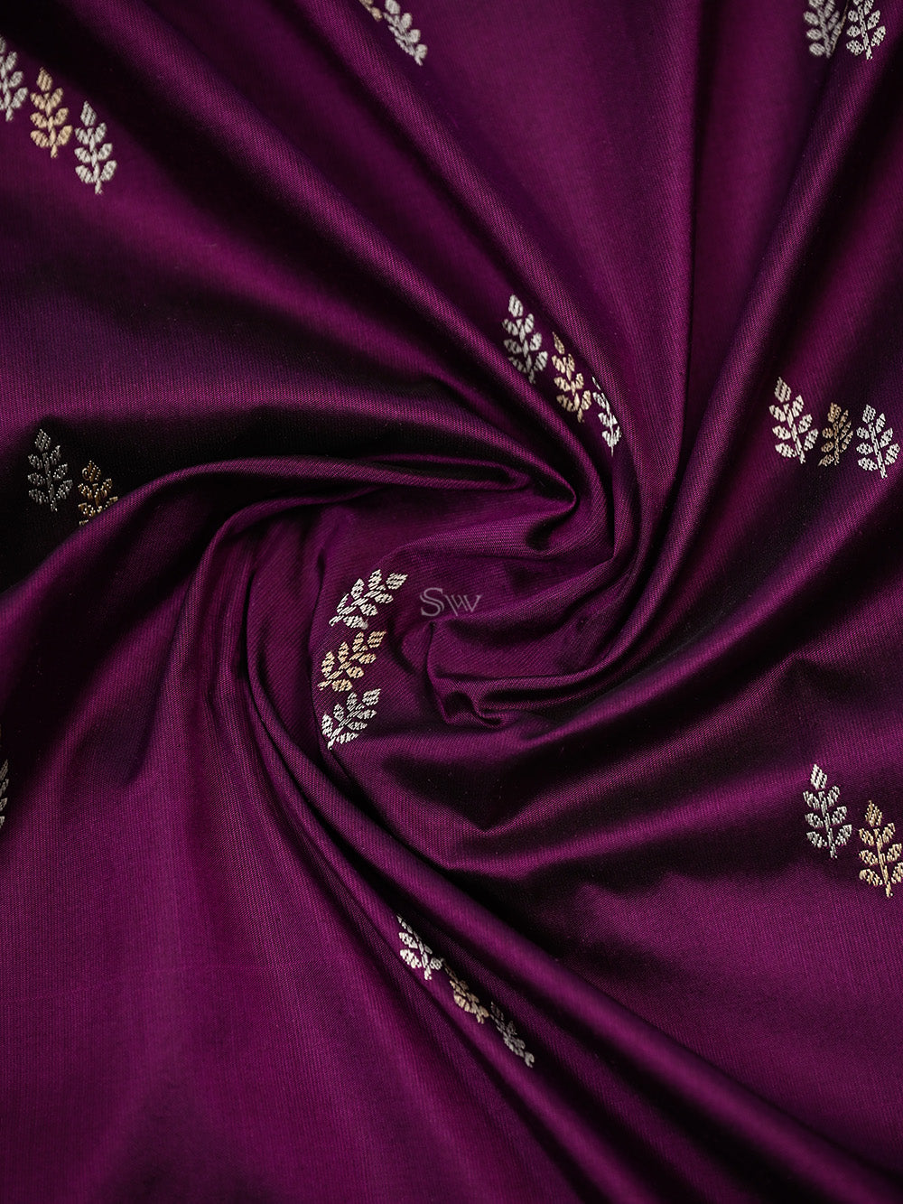 Dark Purple Booti Katan Silk Handloom Banarasi Saree