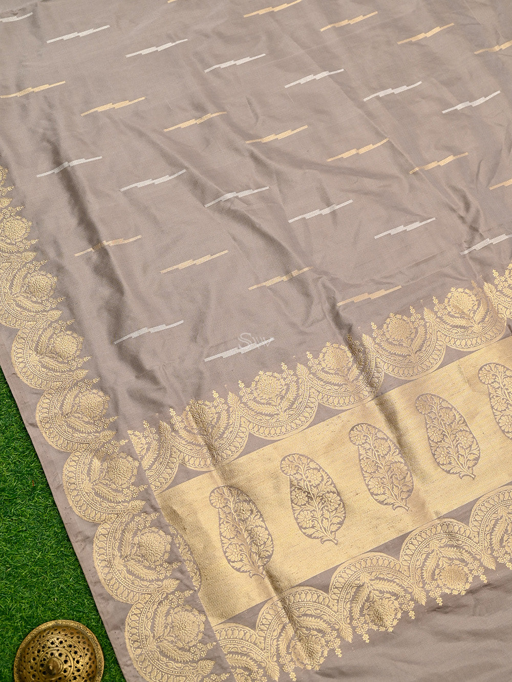 Pastel Brown Boota Katan Silk Handloom Banarasi Saree