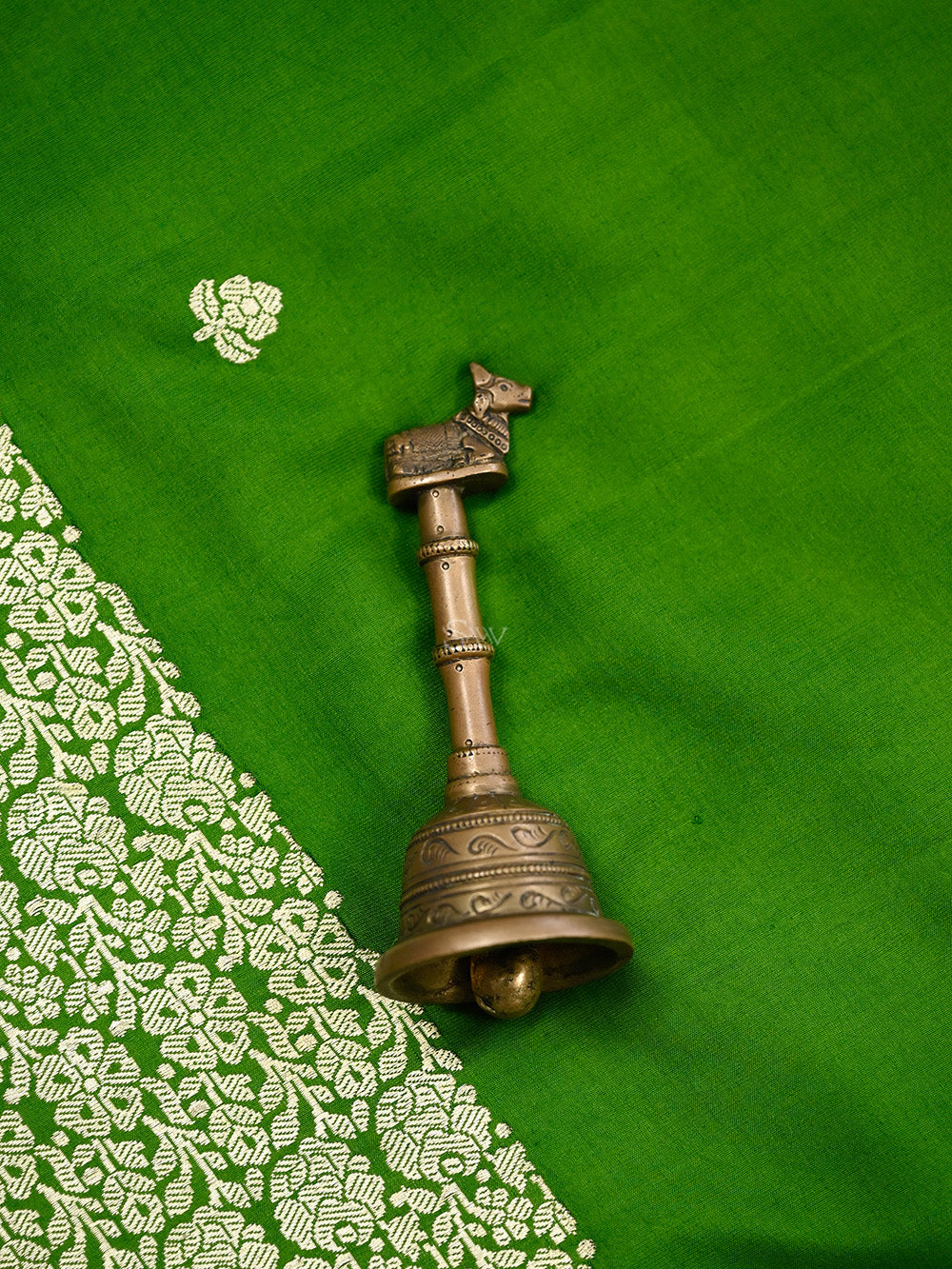 Green Booti Katan Silk Handloom Banarasi Saree