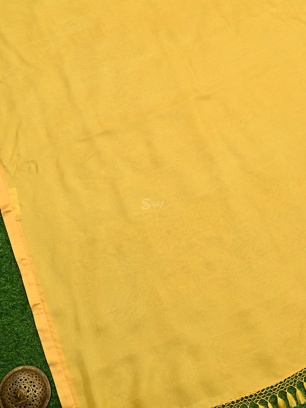 Yellow Plain Silk Handloom Saree