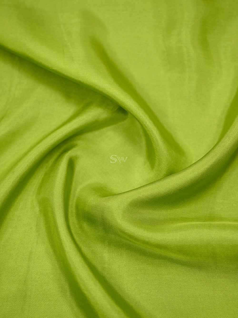 Parrot Green Plain Silk Handloom Saree