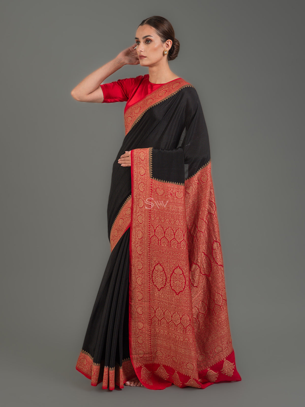 Black Plain Crepe Silk Handloom Banarasi Saree