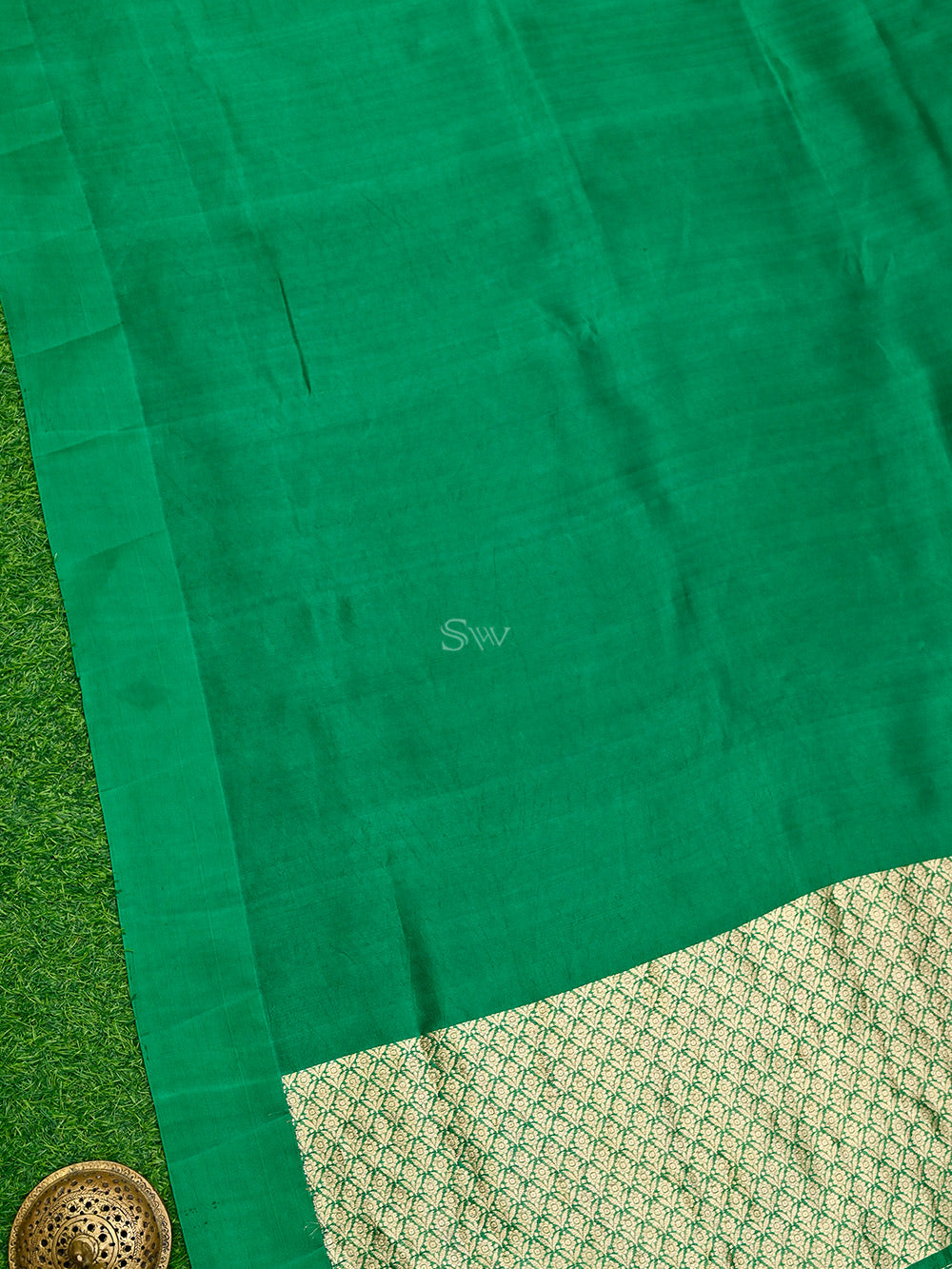 Dark Green Plain Silk Handloom Saree - Sacred Weaves