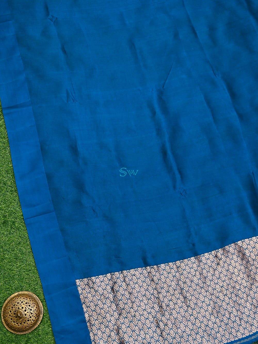 Midnight Blue Plain Silk Handloom Saree - Sacred Weaves