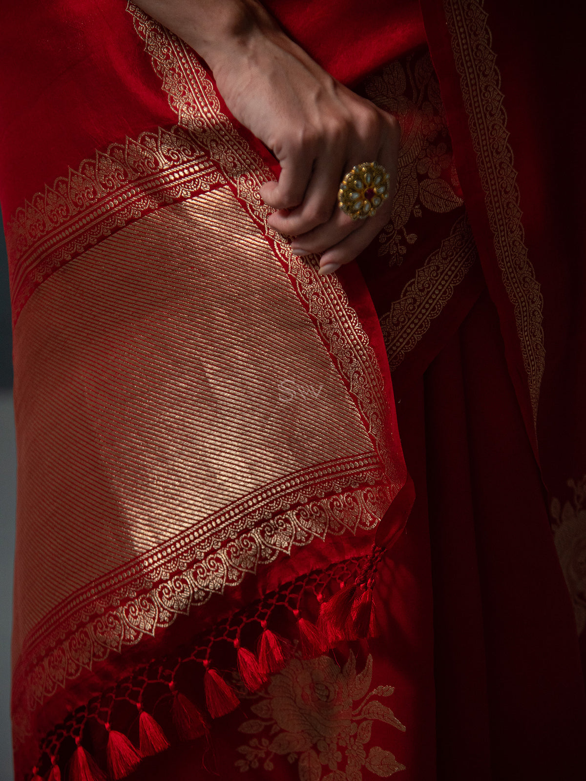 Maroon Boota Satin Silk Handloom Banarasi Saree - Sacred Weaves