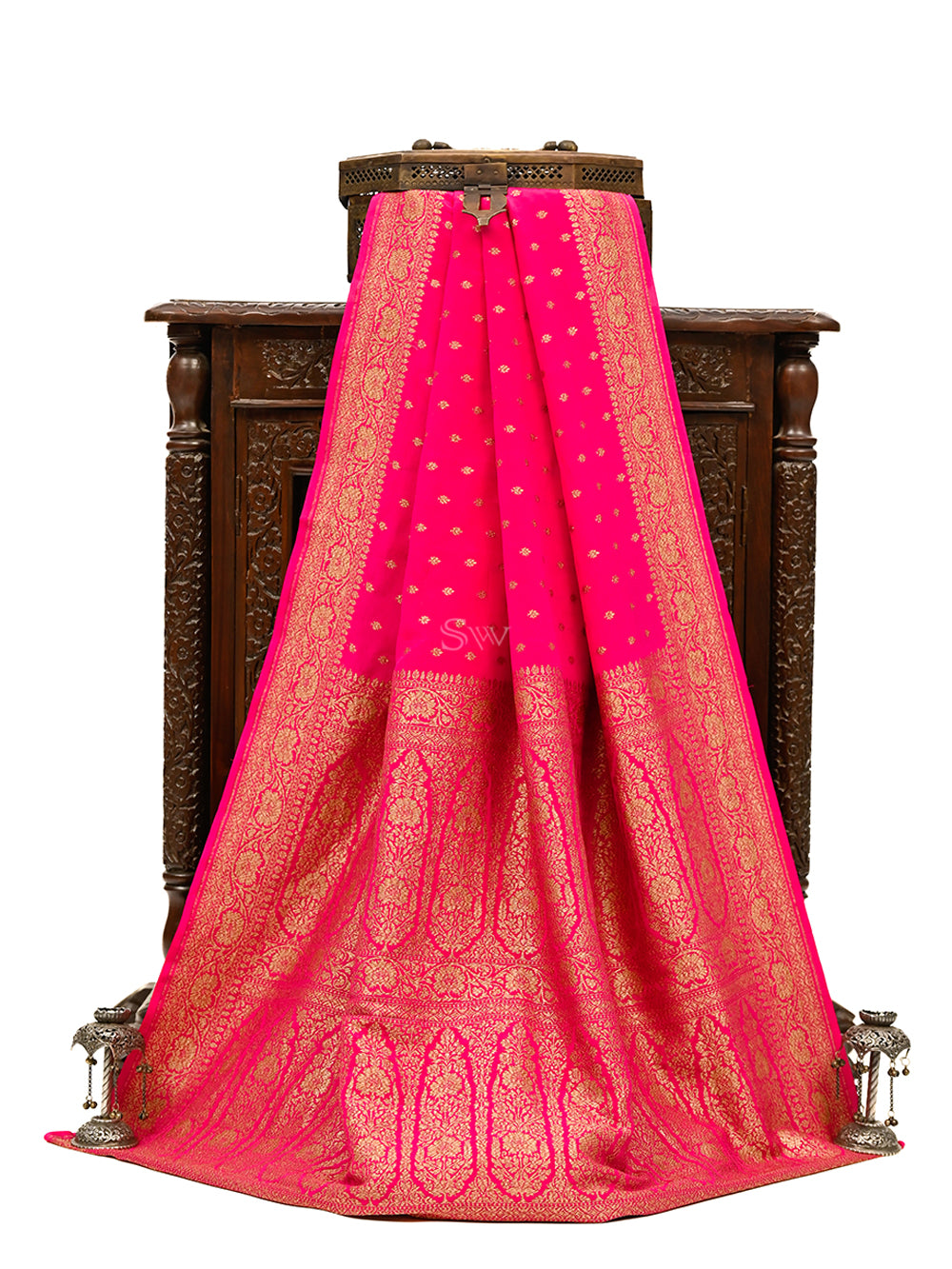 Magenta Booti Crepe Silk Handloom Banarasi Saree - Sacred Weaves