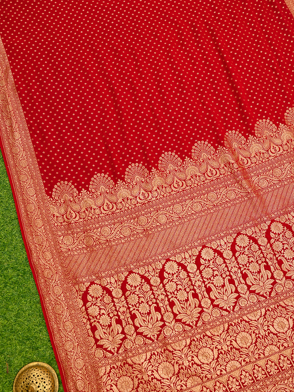 Maroon Booti Crepe Silk Handloom Banarasi Saree - Sacred Weaves