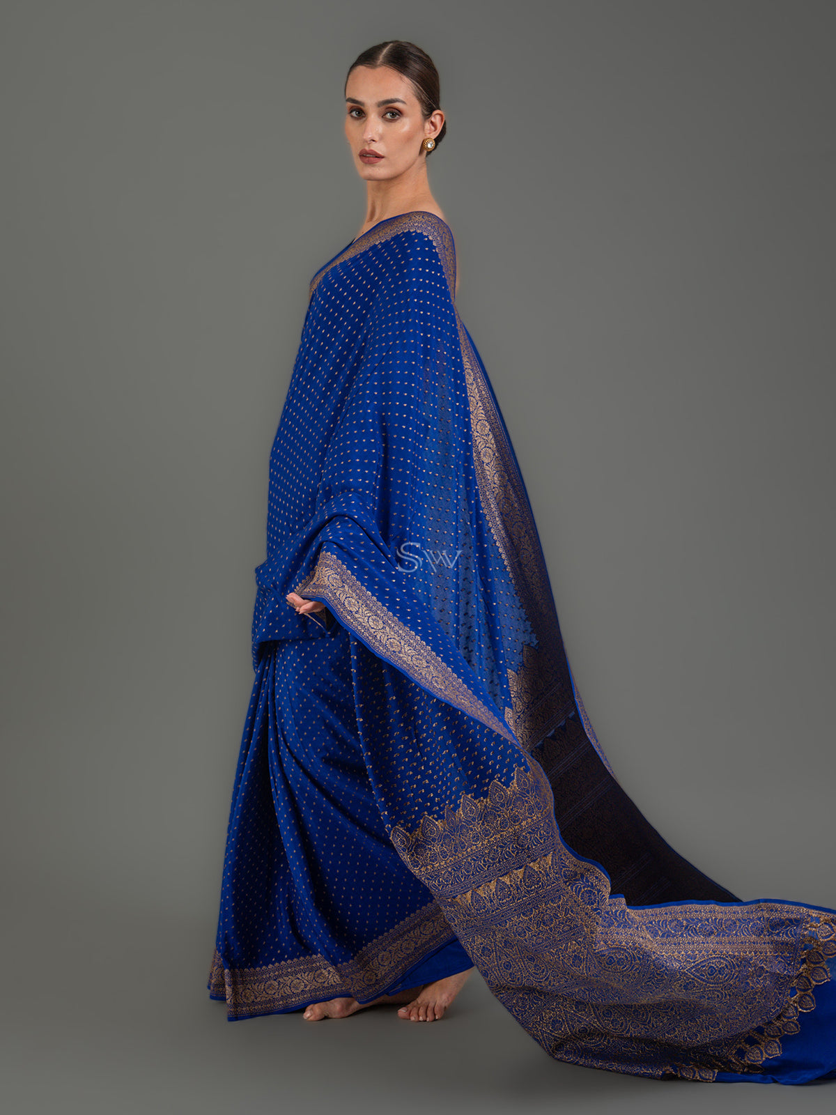 Royal Blue Booti Crepe Silk Handloom Banarasi Saree - Sacred Weaves