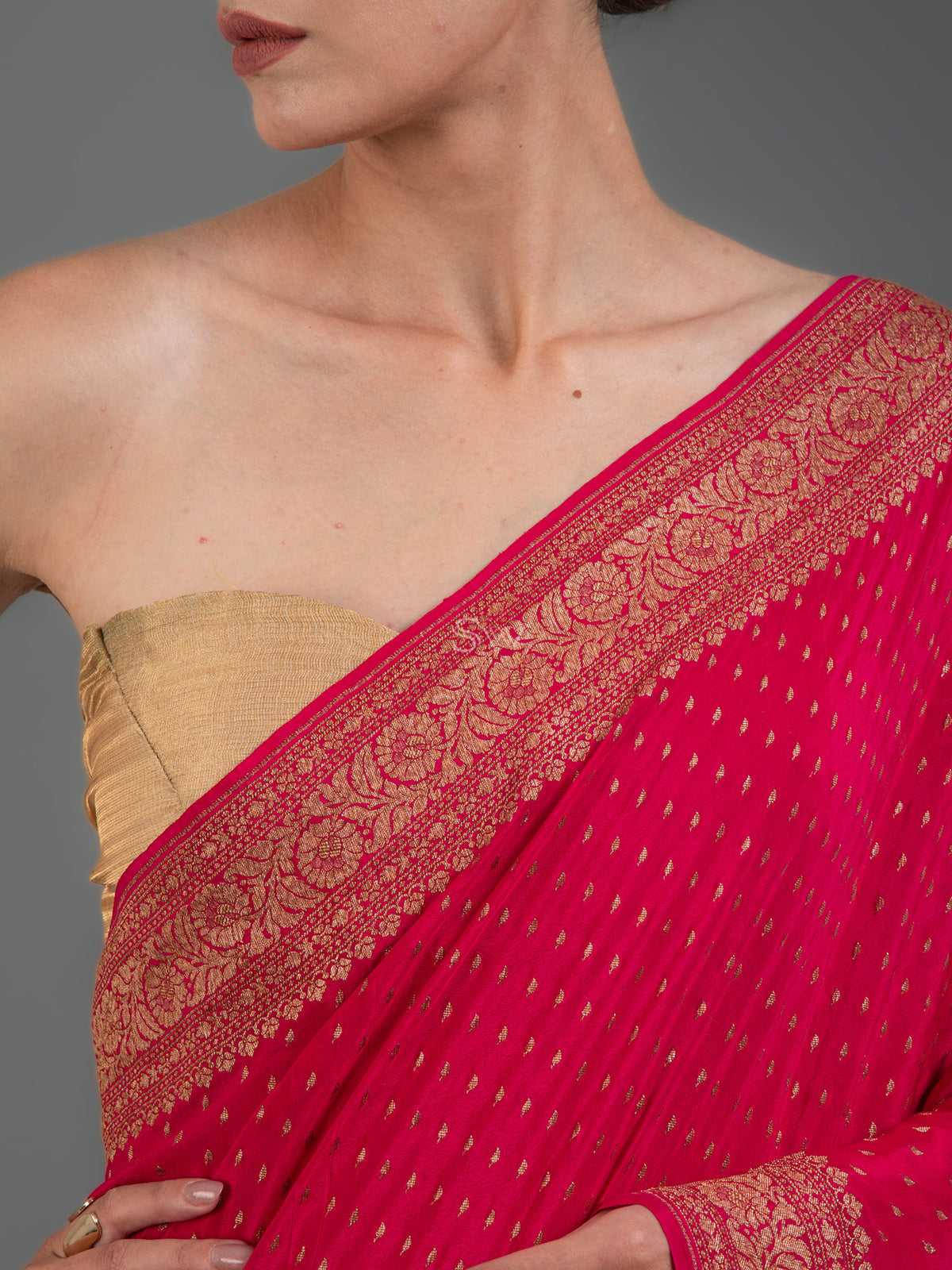 Magenta Booti Crepe Silk Handloom Banarasi Saree - Sacred Weaves