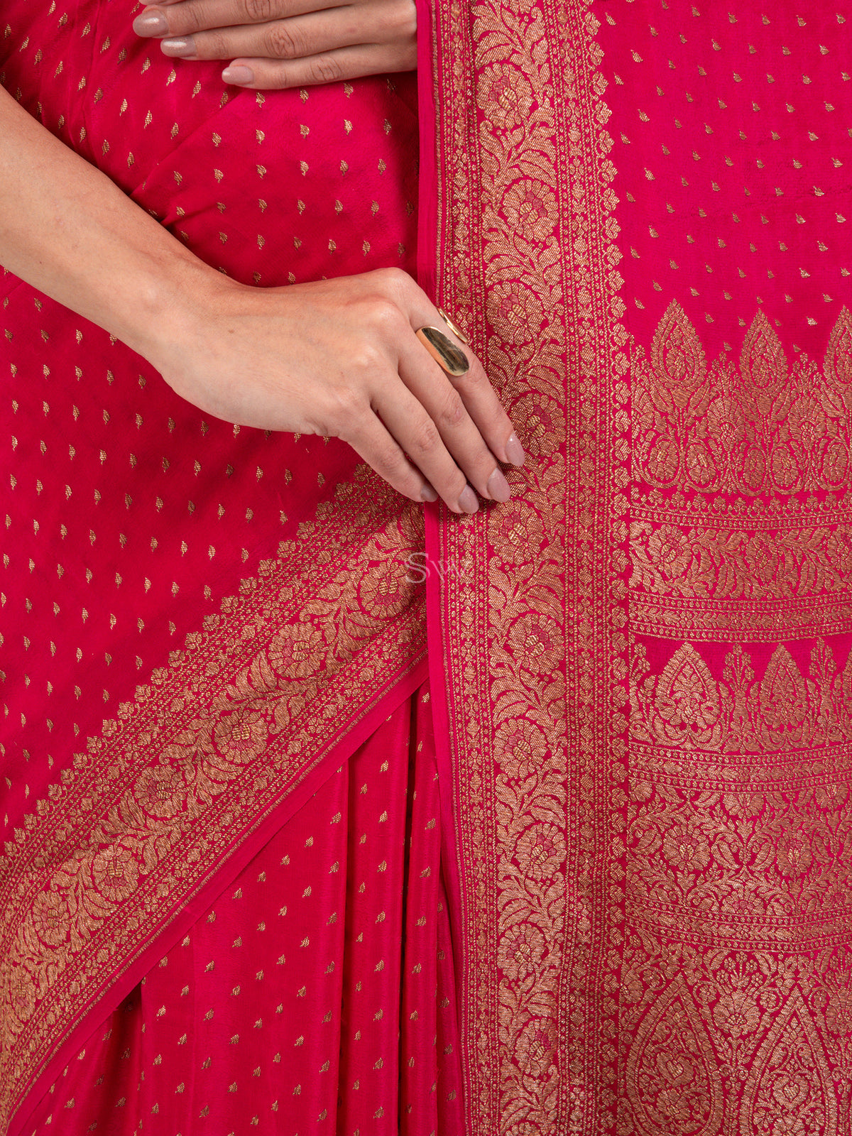 Magenta Booti Crepe Silk Handloom Banarasi Saree - Sacred Weaves