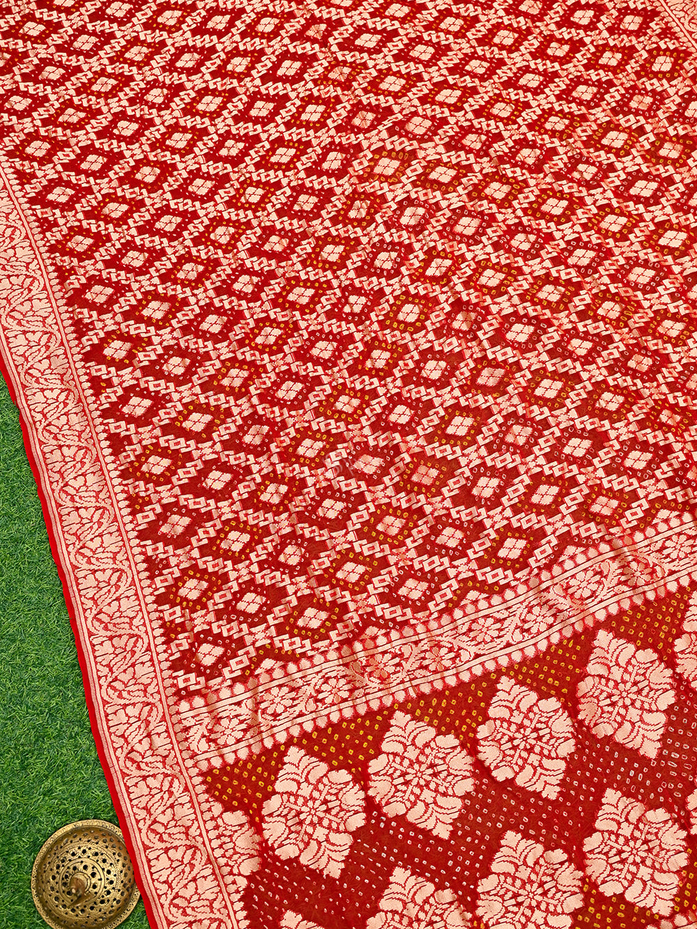 Red Bandhani Khaddi Georgette Handloom Banarasi Saree