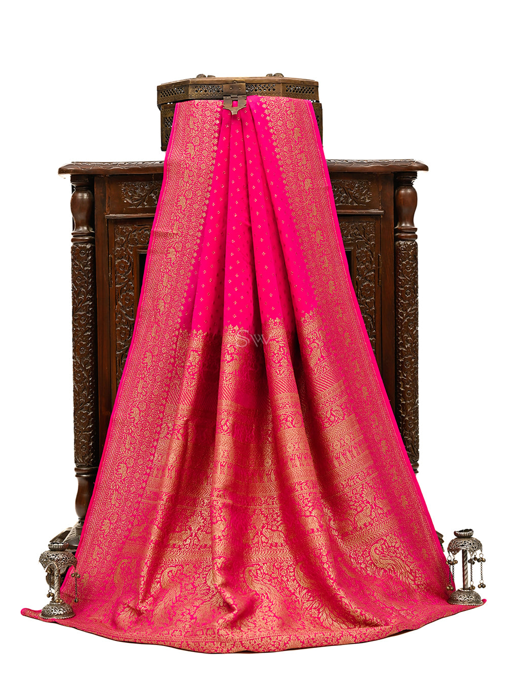 Magenta Booti Crepe Silk Handloom Banarasi Saree - Sacred Weaves