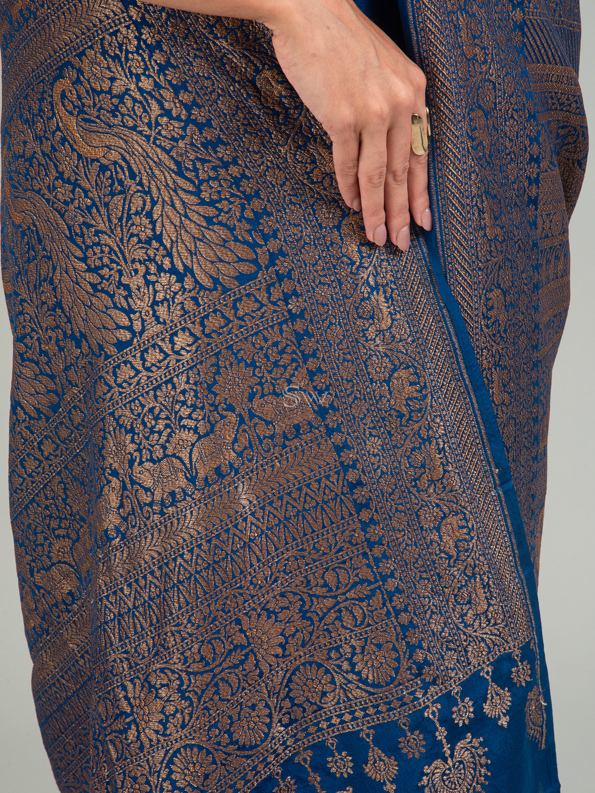 Midnight Blue Booti Crepe Silk Handloom Banarasi Saree - Sacred Weaves