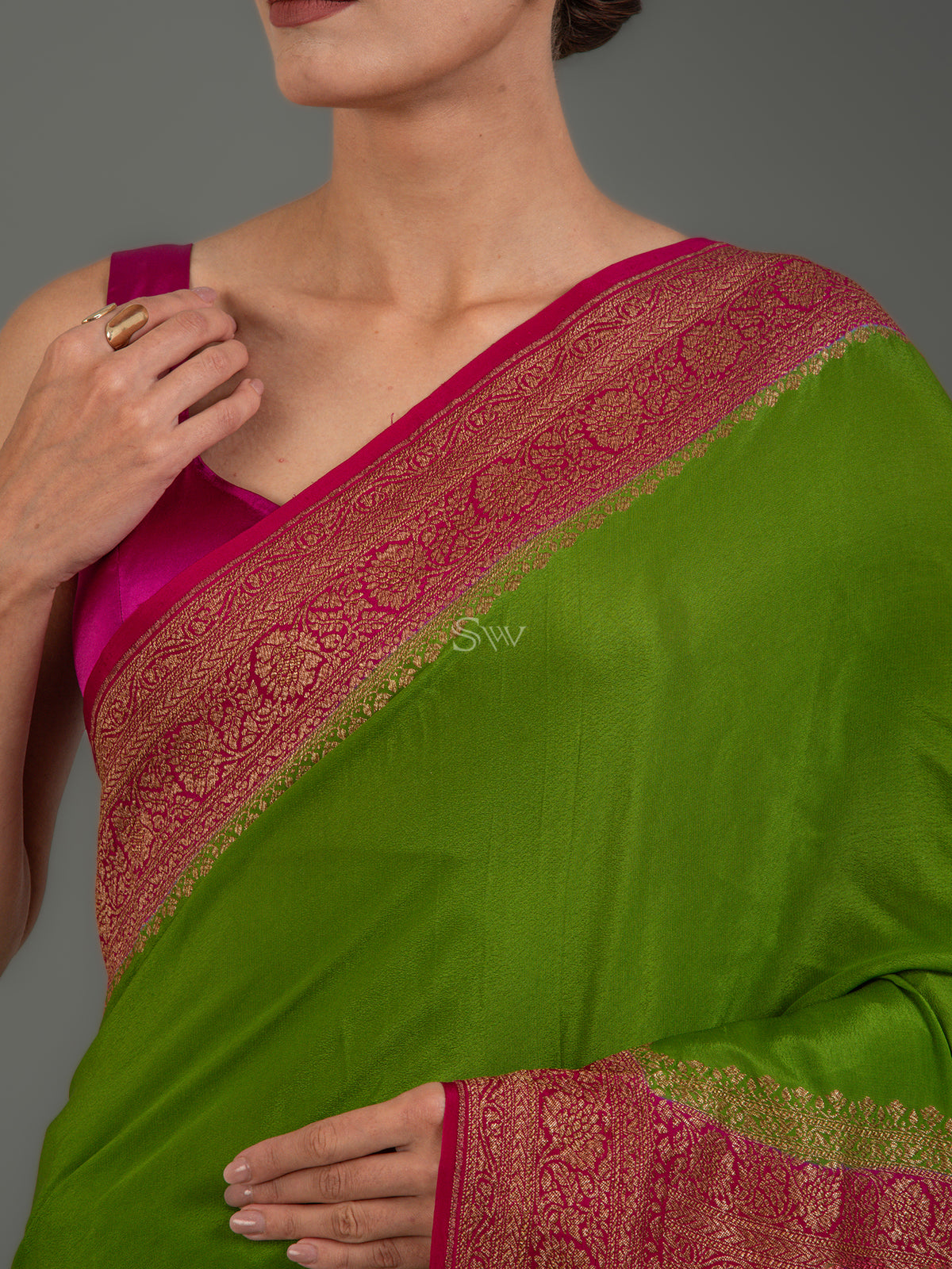 Parrot Green Plain Crepe Silk Handloom Banarasi Saree