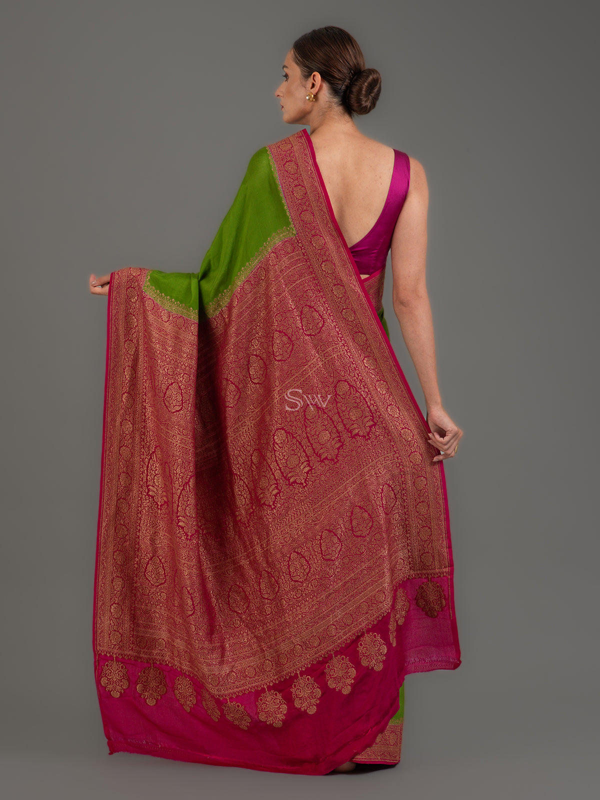 Parrot Green Plain Crepe Silk Handloom Banarasi Saree