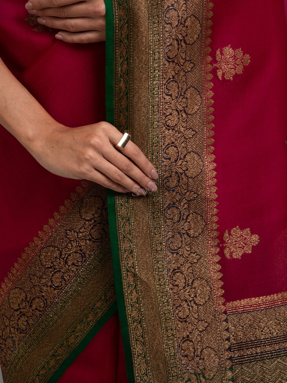 Magenta Boota Organza Silk Handloom Banarasi Saree - Sacred Weaves