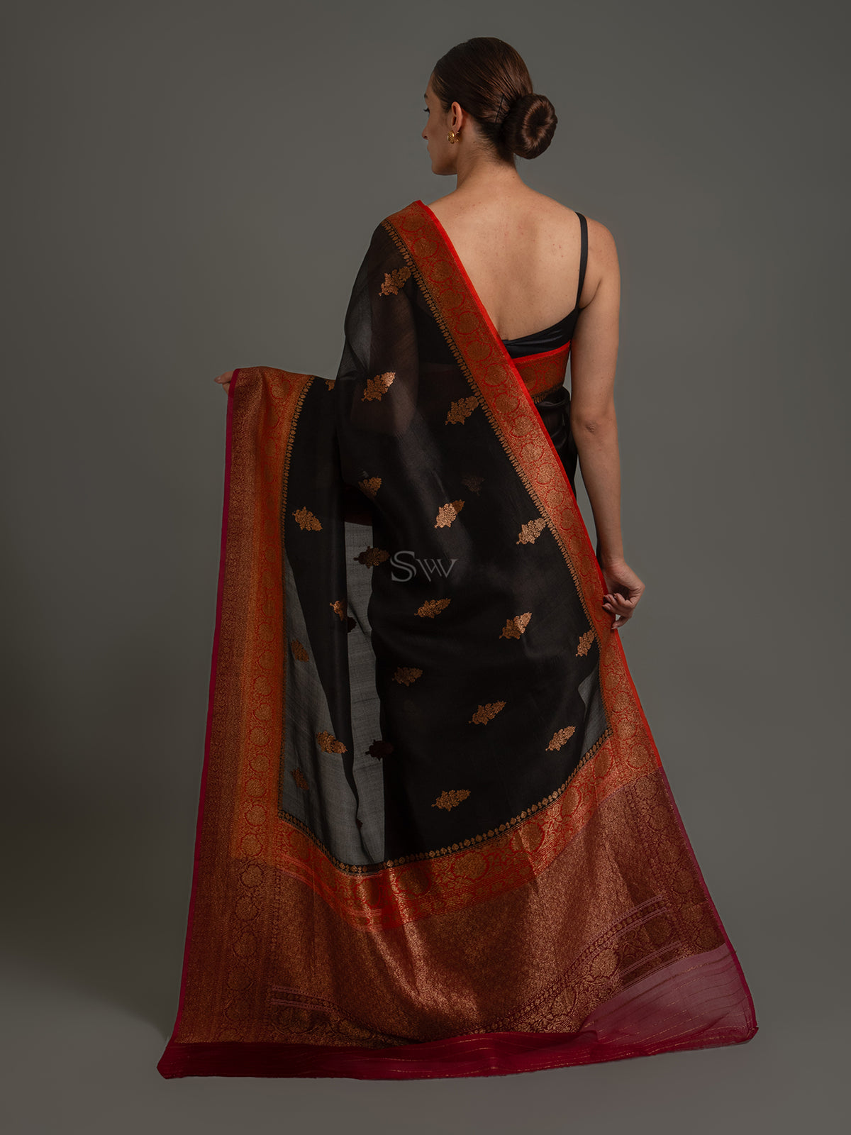 Black Boota Organza Silk Handloom Banarasi Saree - Sacred Weaves