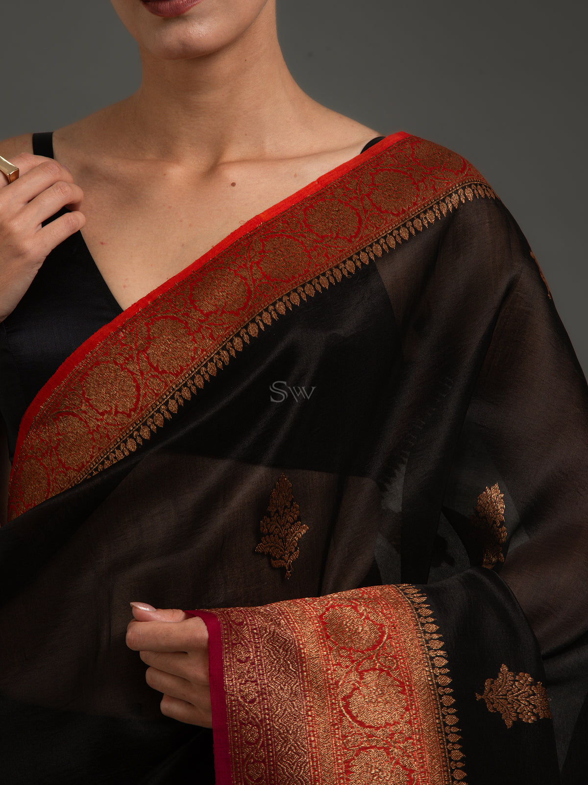 Black Boota Organza Silk Handloom Banarasi Saree - Sacred Weaves