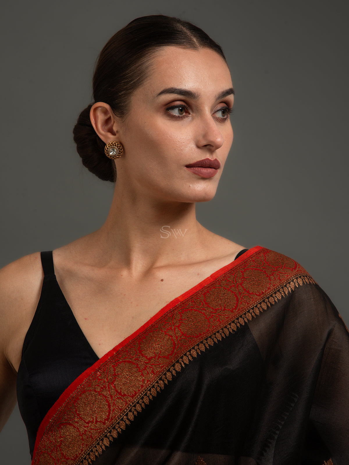 Black Boota Organza Silk Handloom Banarasi Saree - Sacred Weaves