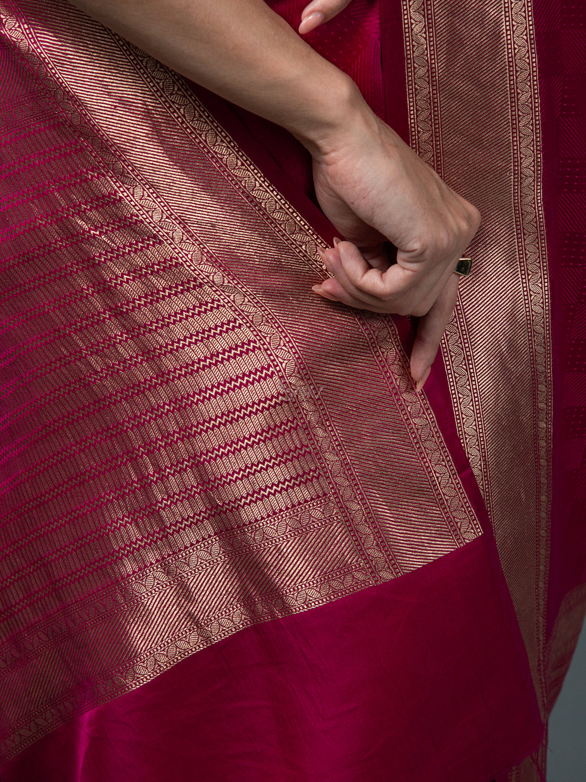 Magenta Satin Tanchoi Handloom Banarasi Saree