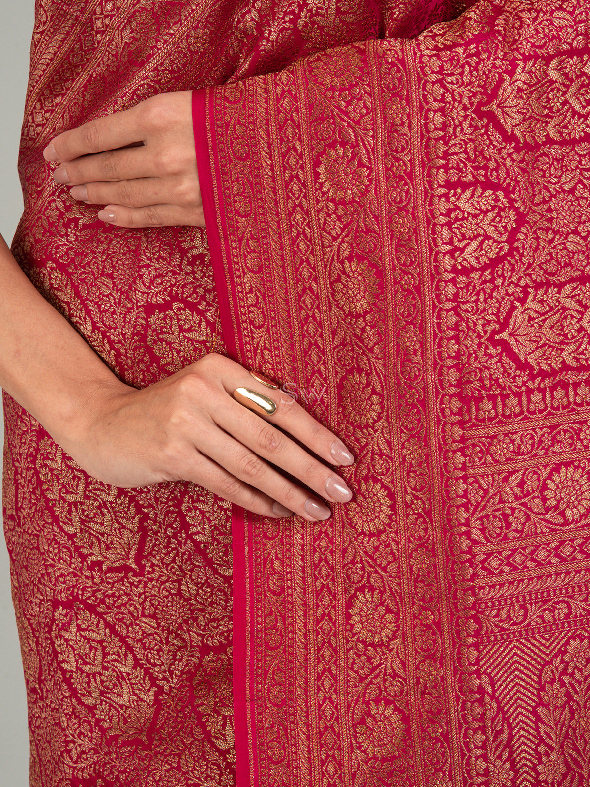 Magenta Jaal Crepe Silk Handloom Banarasi Saree -Sacred Weaves