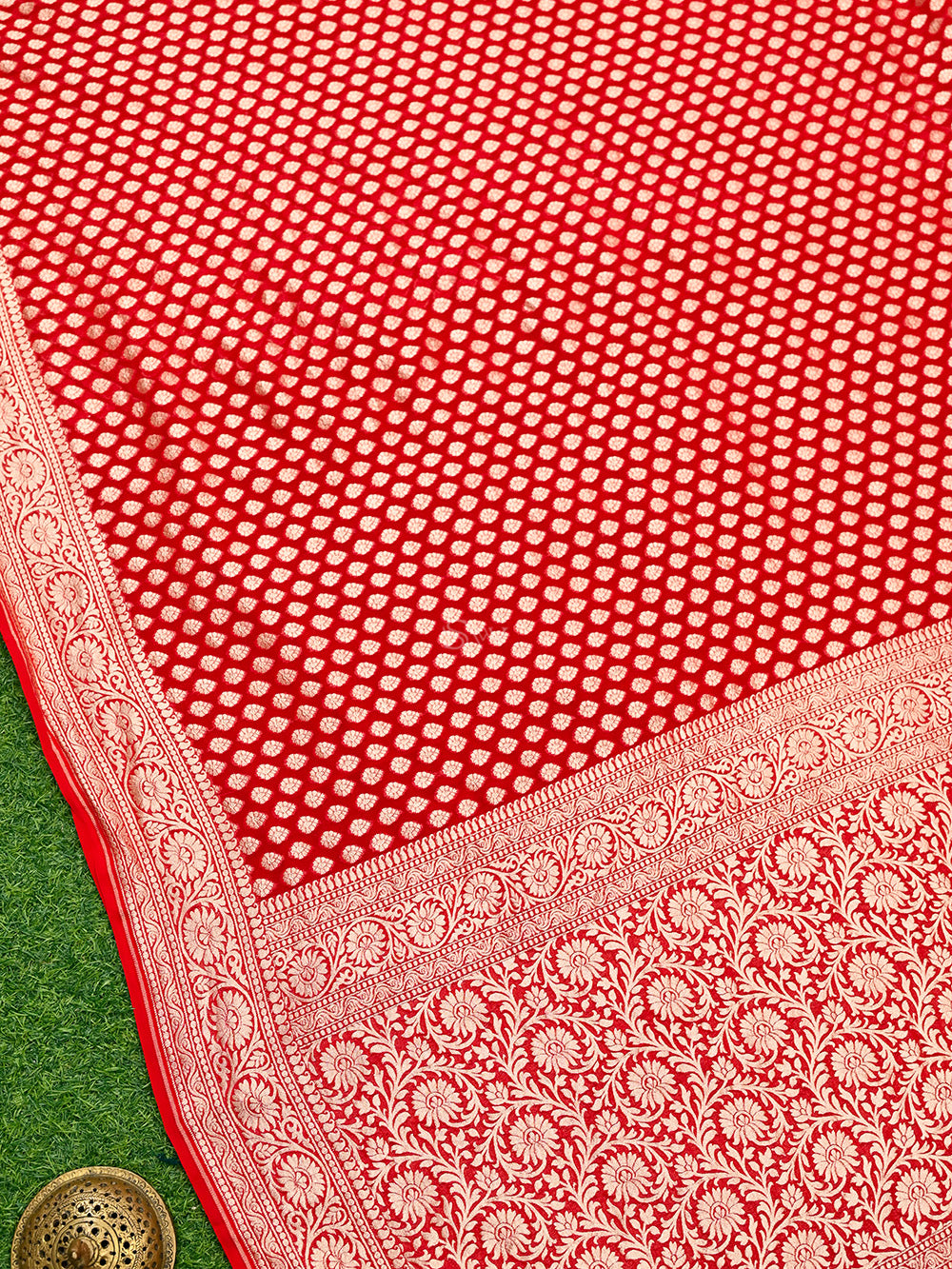 Red Booti Khaddi Georgette Handloom Banarasi Saree - Sacred Weaves