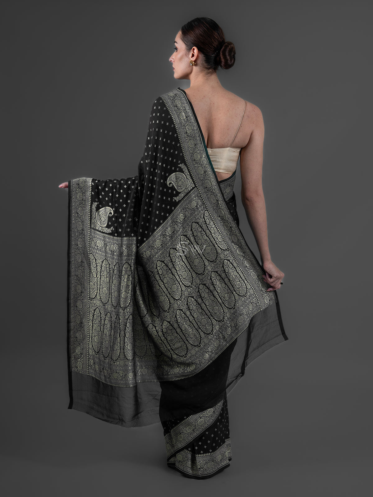 Black Booti Khaddi Georgette Handloom Banarasi Saree - Sacred Weaves