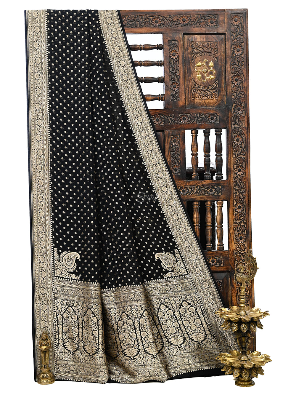 Black Konia Khaddi Georgette Handloom Banarasi Saree - Sacred Weaves