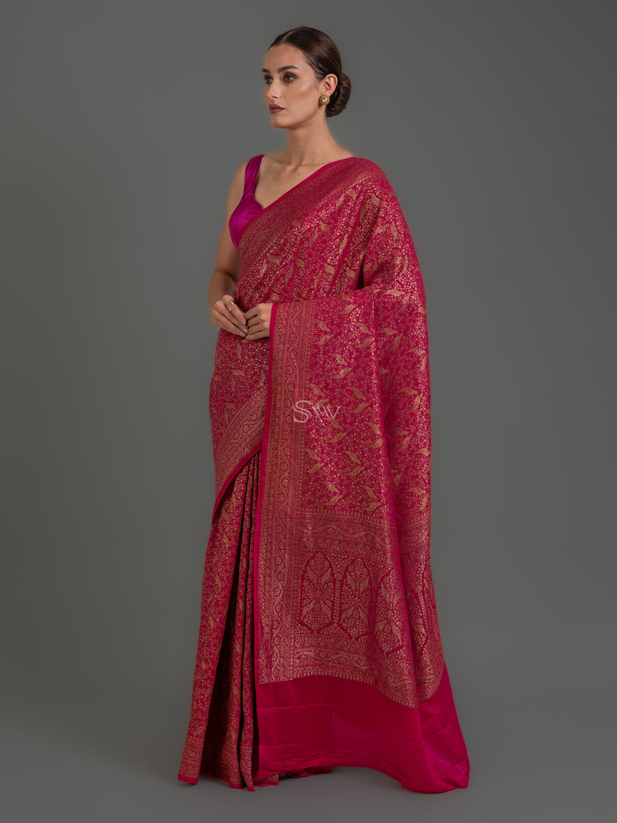 Magenta Jaal Crepe Silk Handloom Banarasi Saree - Sacred Weaves