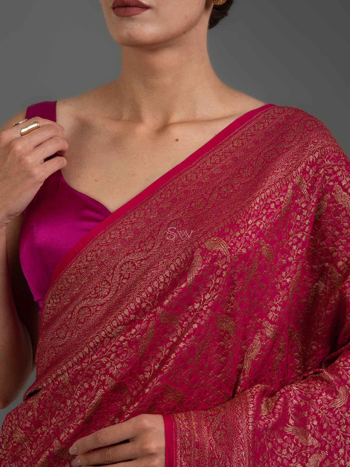 Magenta Jaal Crepe Silk Handloom Banarasi Saree - Sacred Weaves