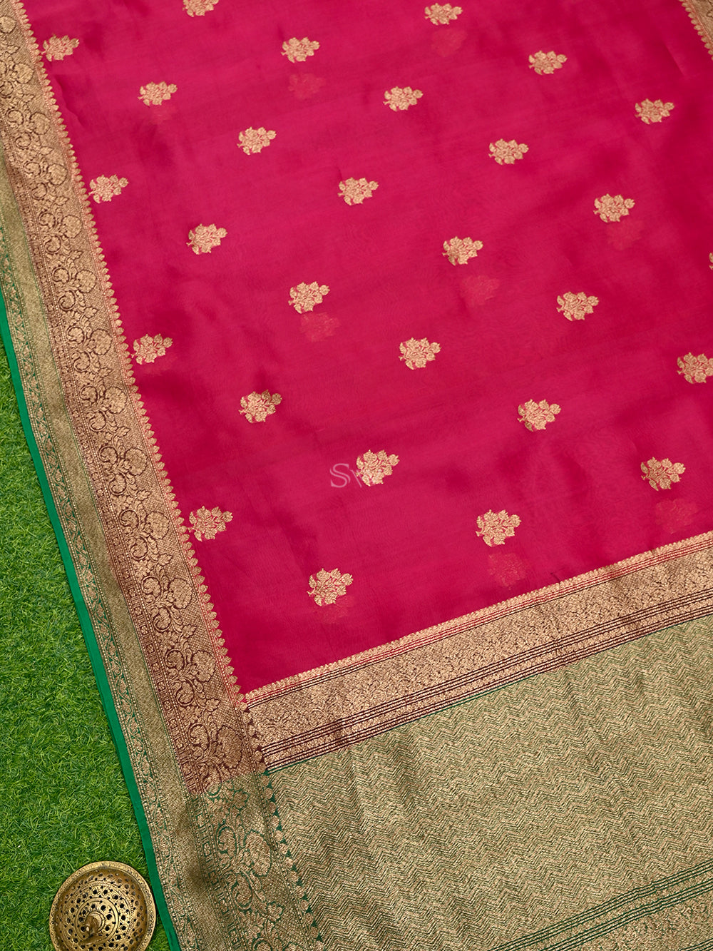 Magenta Boota Organza Silk Handloom Banarasi Saree - Sacred Weaves