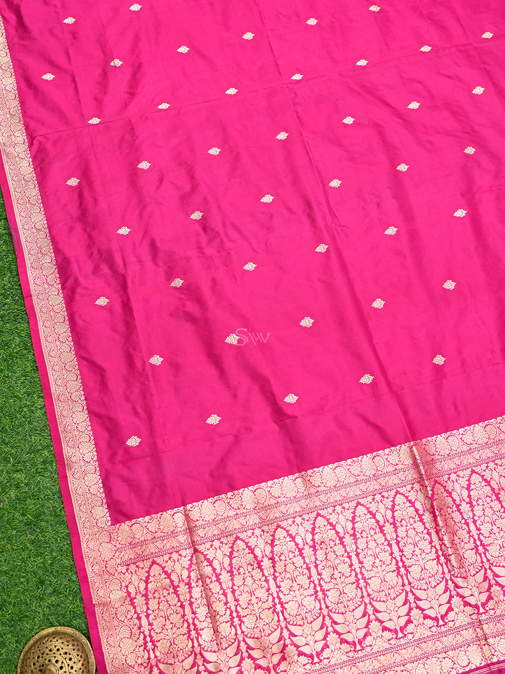 Magenta Red Booti Katan Silk Handloom Banarasi Dupatta - Sacred Weaves