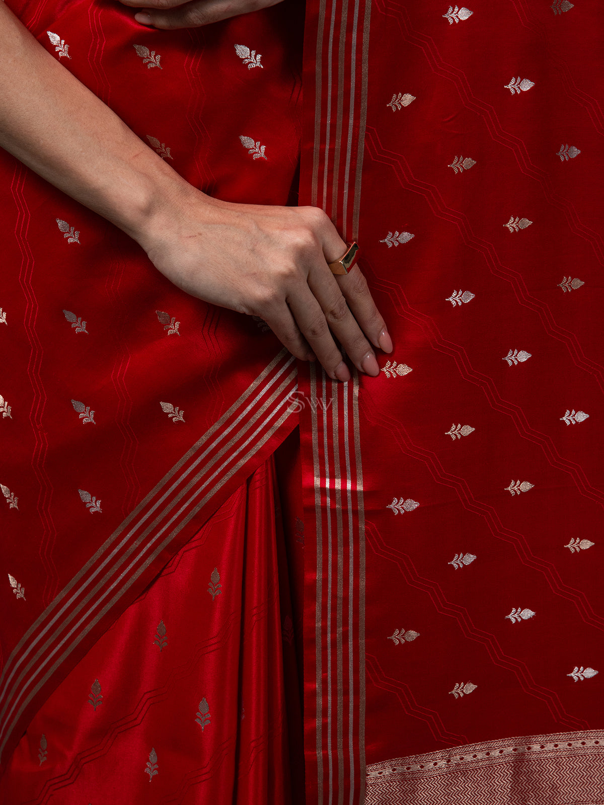 Red Satin Tanchoi Handloom Banarasi Saree - Sacred Weaves