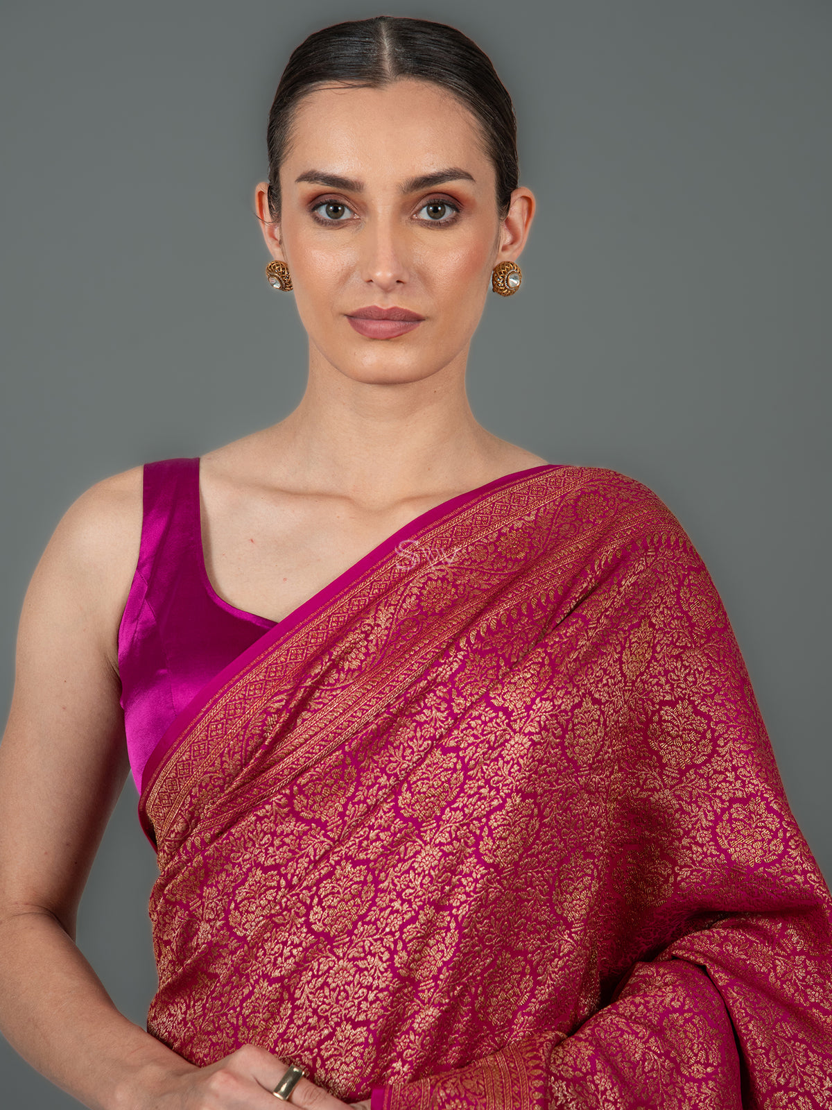 Magenta Jaal Crepe Silk Handloom Banarasi Saree - Sacred Weaves