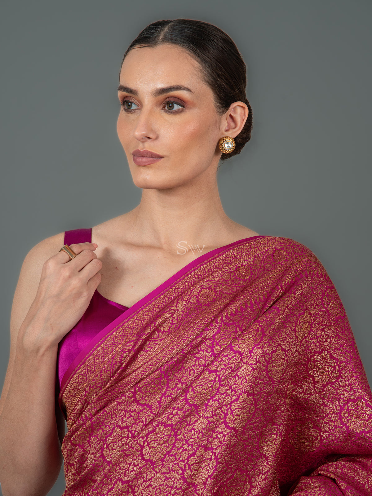 Magenta Jaal Crepe Silk Handloom Banarasi Saree - Sacred Weaves