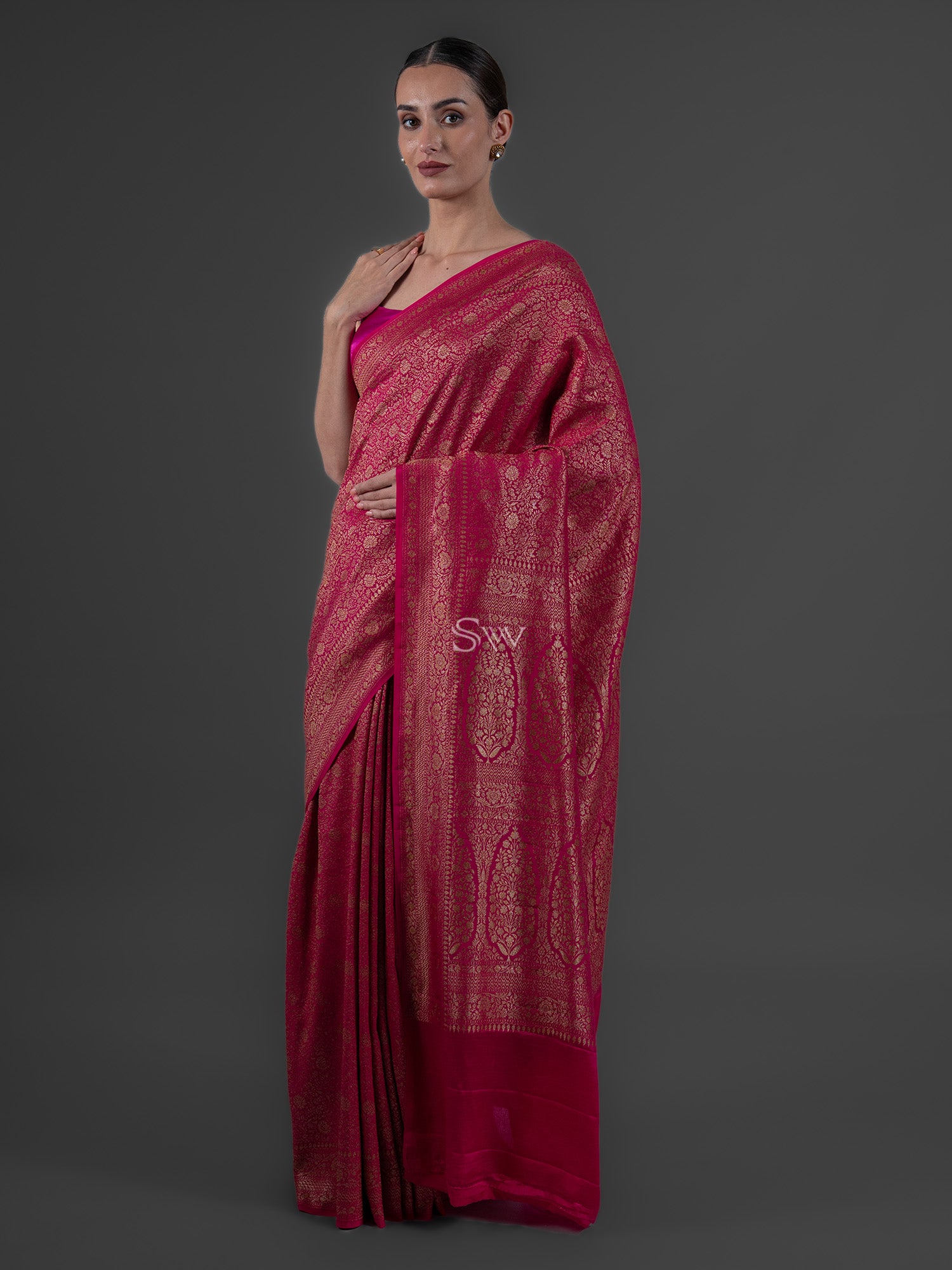 Magenta Jaal Crepe Silk Handloom Banarasi Saree - Sacred Weaves