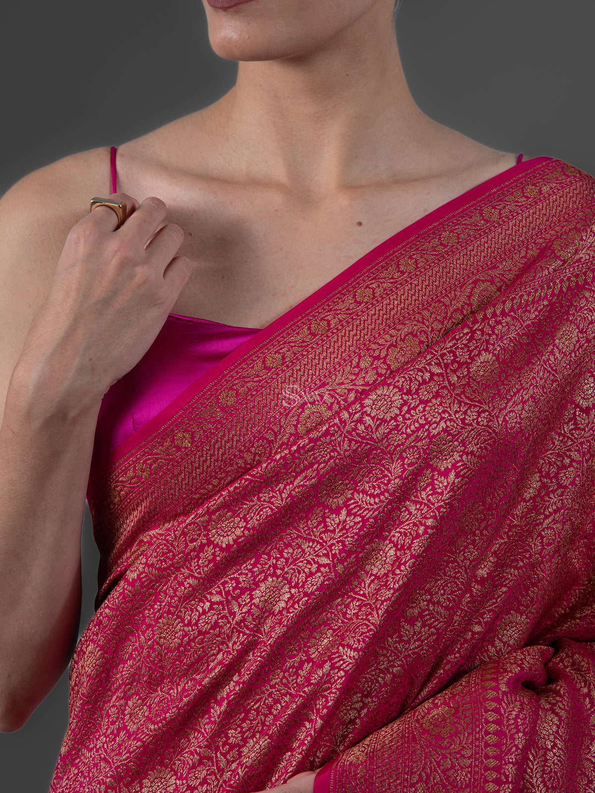 Magenta Jaal Crepe Silk Handloom Banarasi Saree - Sacred Weaves