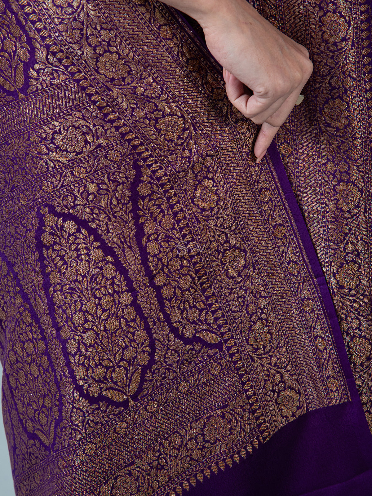 Purple Jaal Crepe Silk Handloom Banarasi Saree