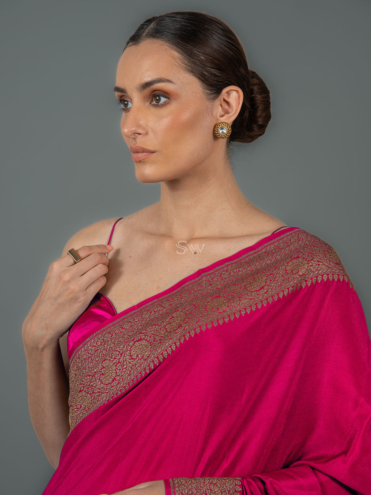 Magenta Plain Crepe Silk Handloom Banarasi Saree - Sacred Weaves