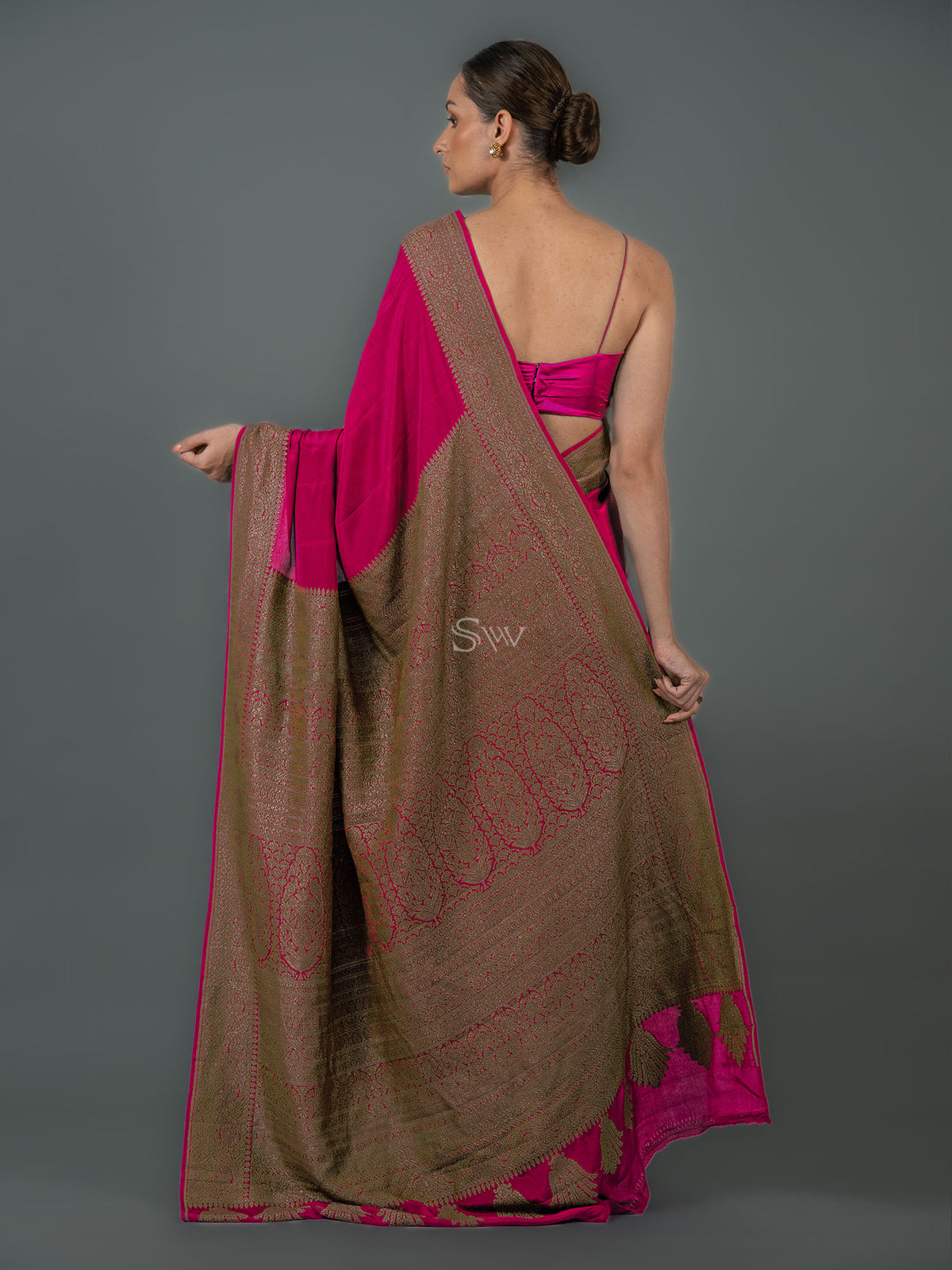 Magenta Plain Crepe Silk Handloom Banarasi Saree - Sacred Weaves