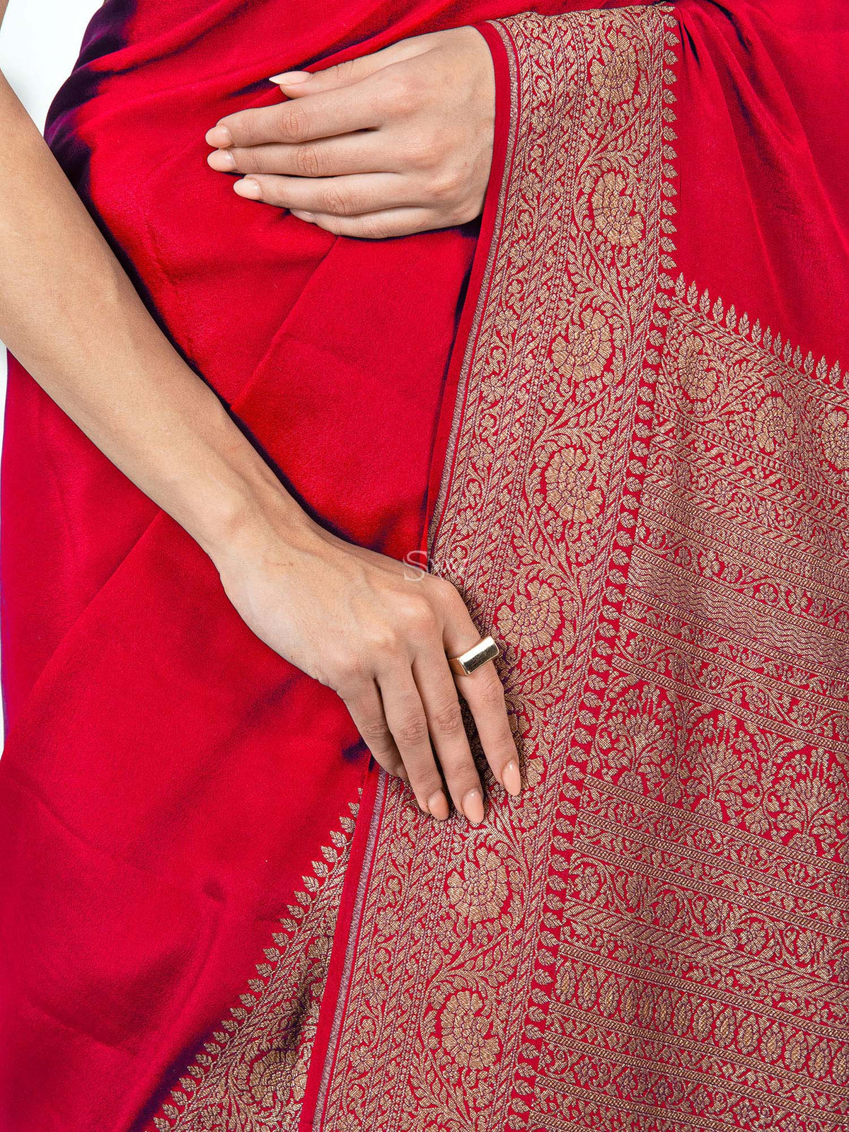 Red Plain Crepe Silk Handloom Banarasi Saree - Sacred Weaves