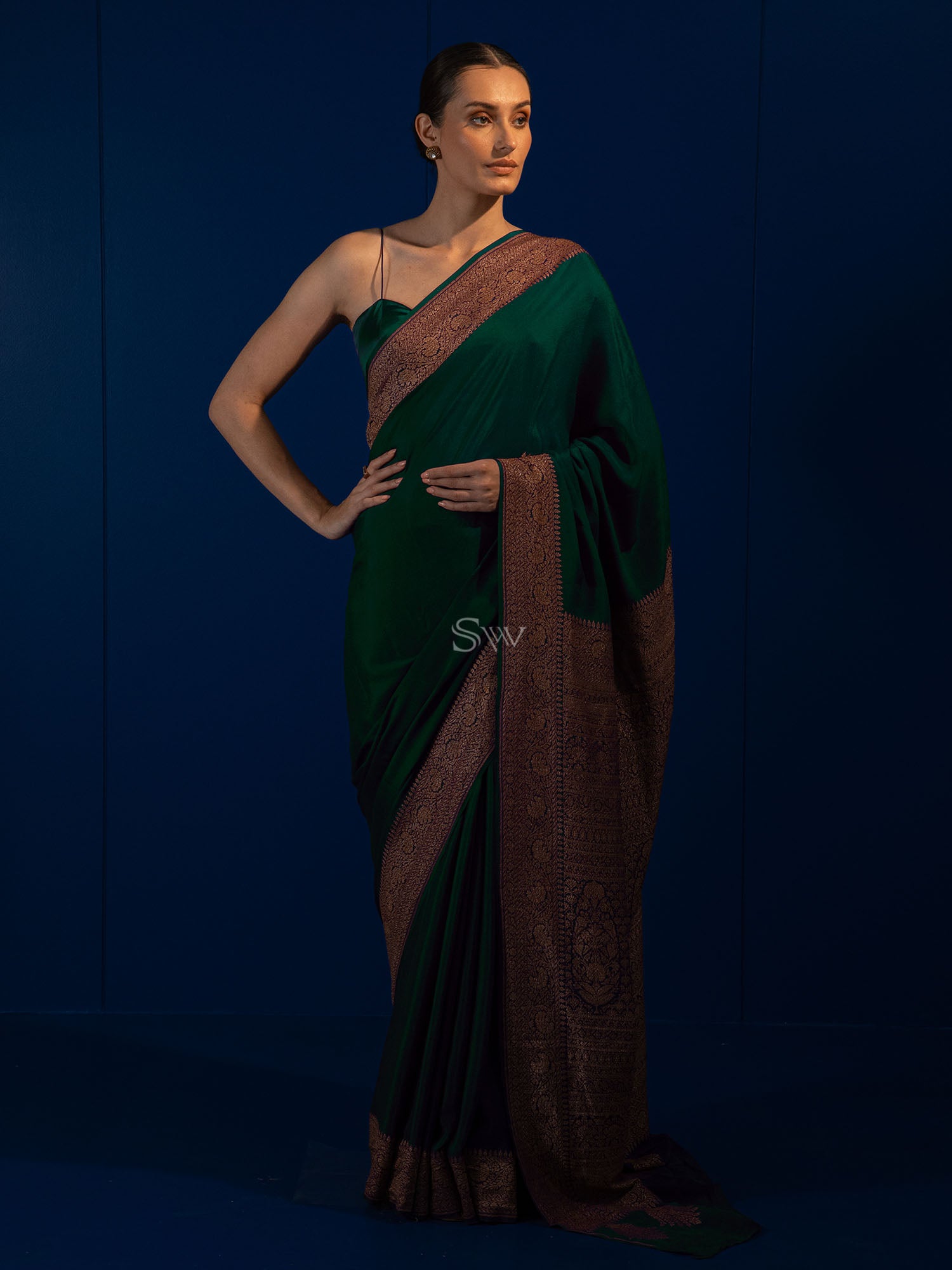 Bottle Green Plain Crepe Silk Handloom Banarasi Saree - Sacred Weaves