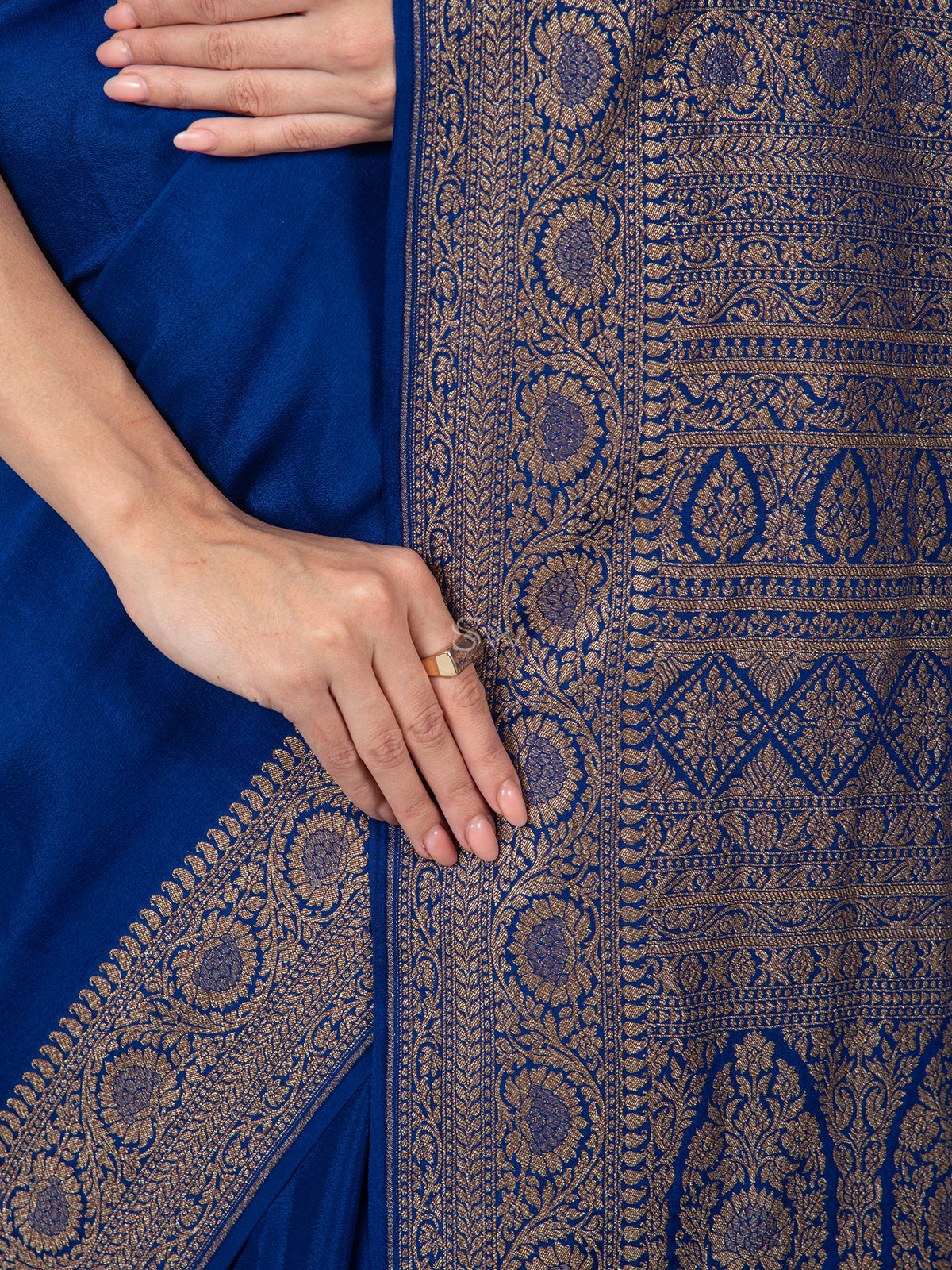 Dark Royal Blue Plain Crepe Silk Handloom Banarasi Saree - Sacred Weaves