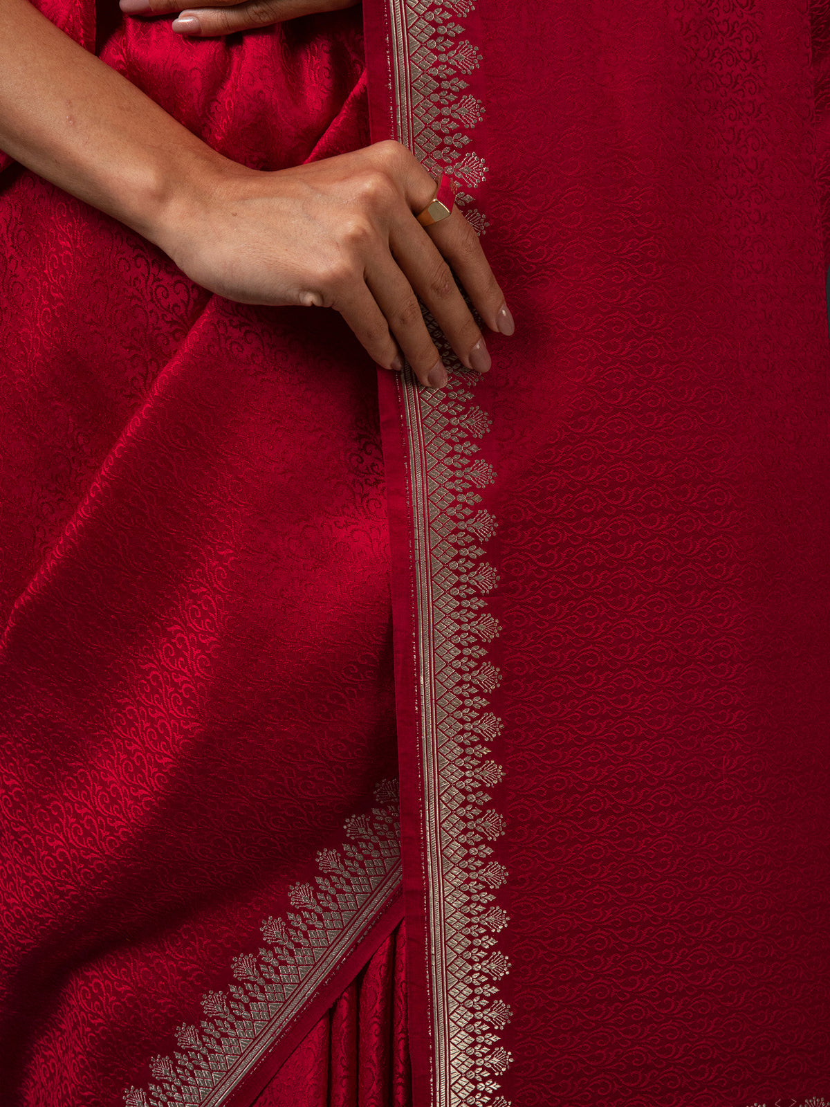 Red Satin Tanchoi Handloom Banarasi Saree - Sacred Weaves