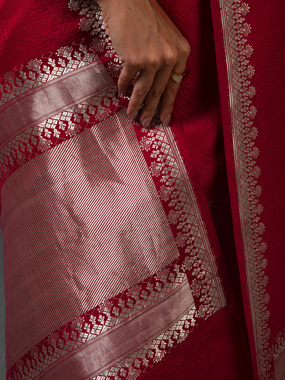 Red Satin Tanchoi Handloom Banarasi Saree - Sacred Weaves