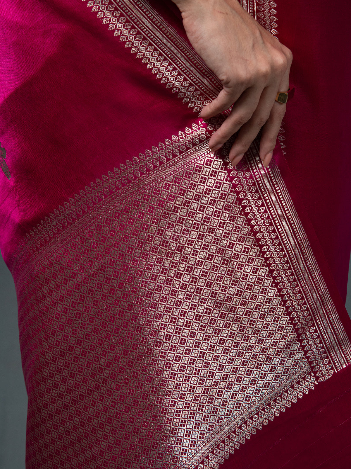 Magenta Boota Satin Silk Handloom Banarasi Saree - Sacred Weaves