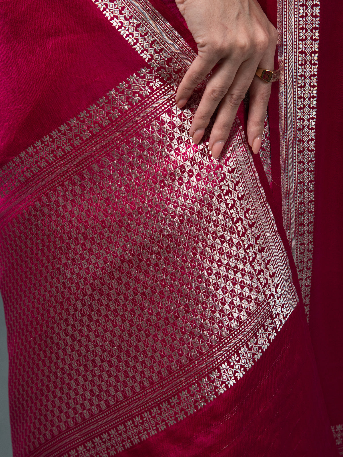 Dark Magenta Boota Satin Silk Handloom Banarasi Saree - Sacred Weaves