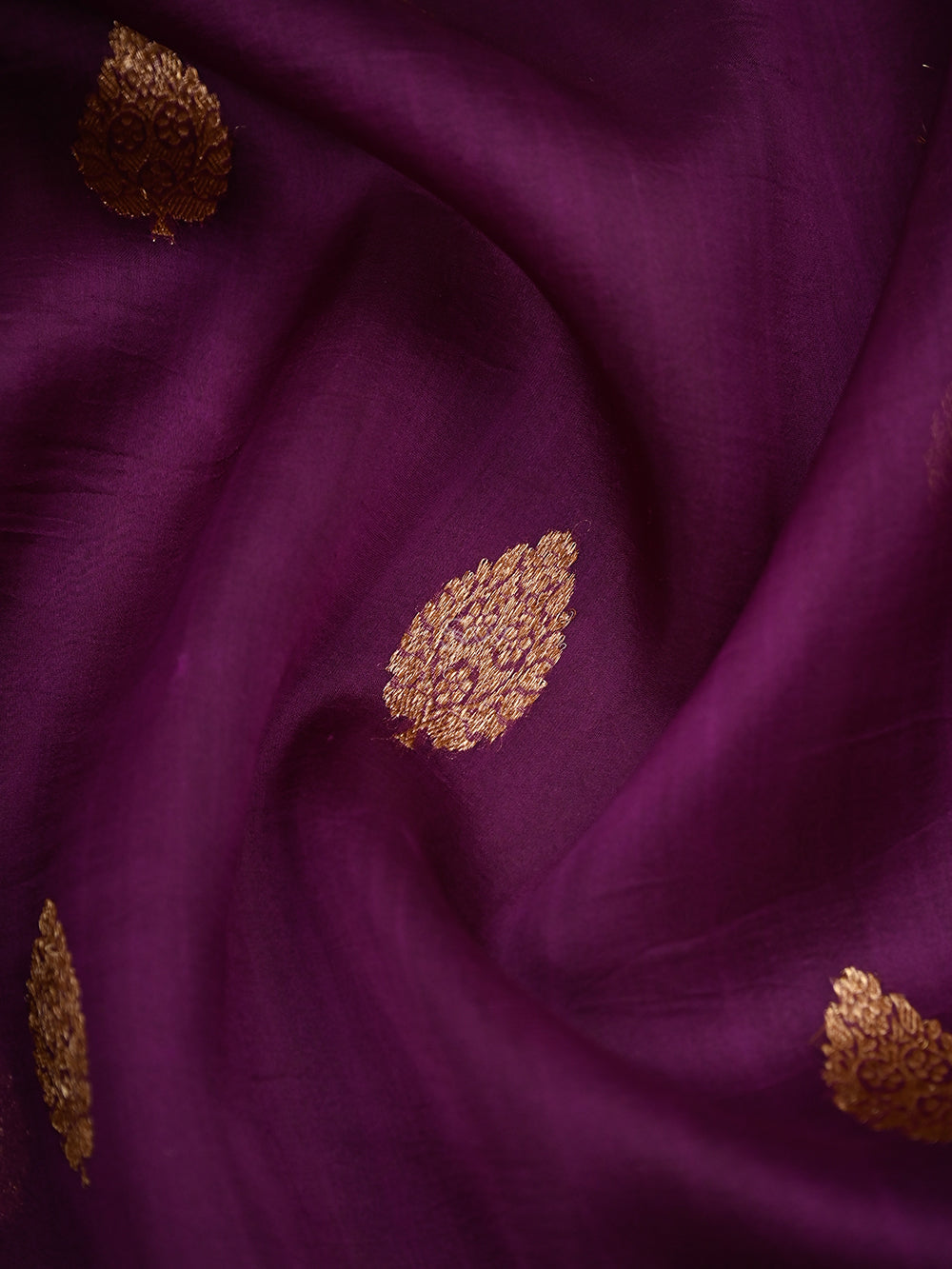 Purple Boota Organza Silk Handloom Banarasi Saree