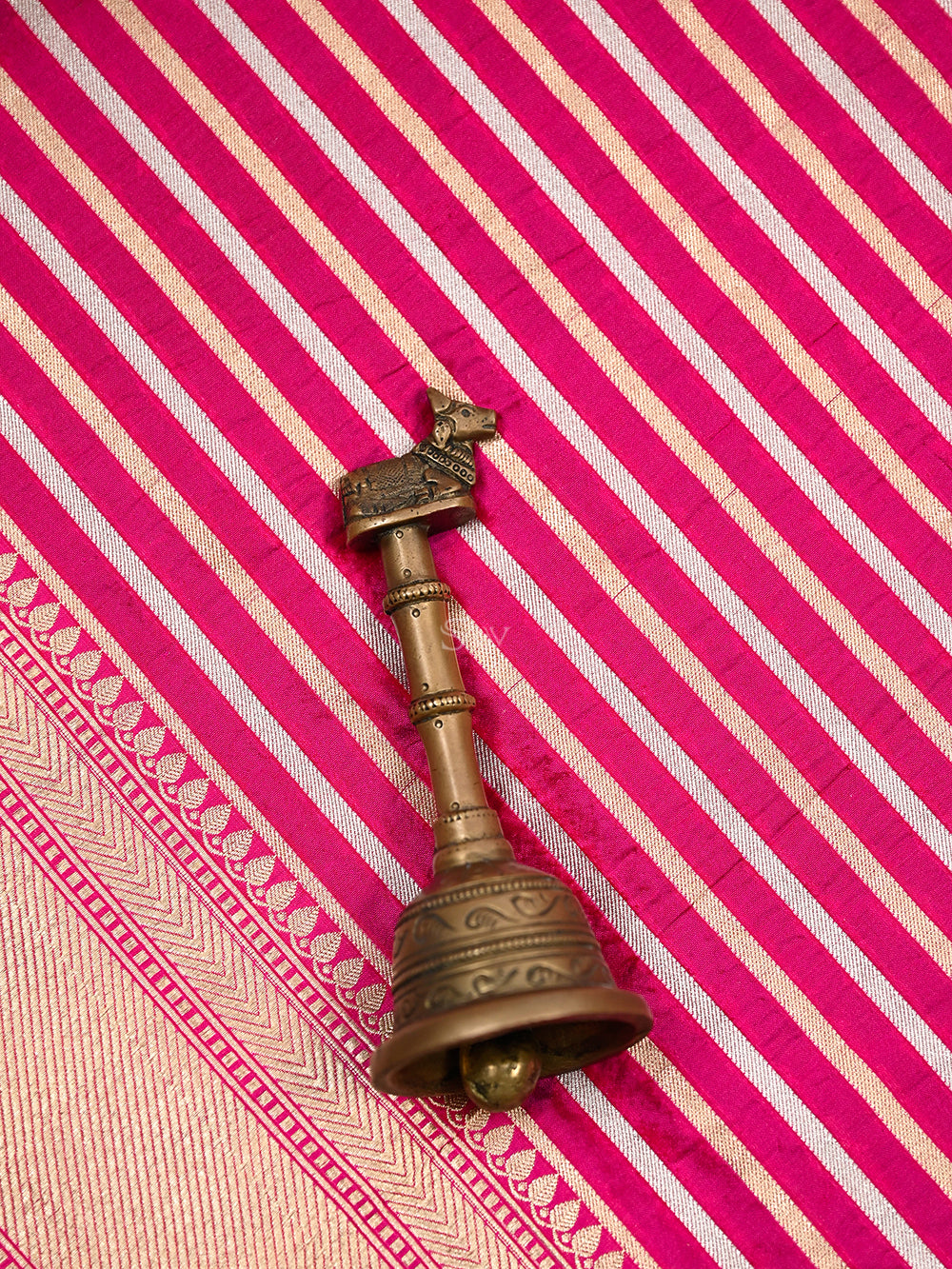 Magenta Red Booti Katan Silk Handloom Banarasi Suit